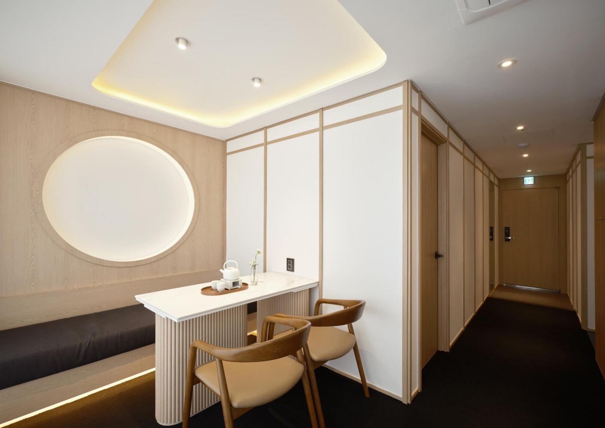 Uh Suite Seoul Deoksugung Экстерьер фото